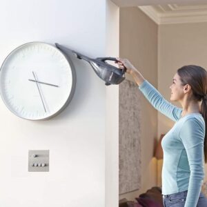 بلاك اند ديكر مكنسة يدوية محمولة 21.6 واط