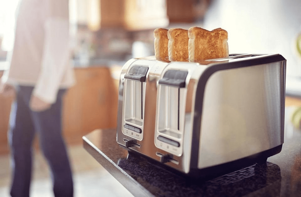 ما الفرق بين التوستر والساندوتش ميكر؟