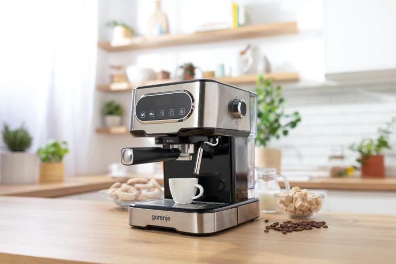 جورينجي ماكينة صنع قهوة ستانلس 1100 واط جورينجي ماكينة صنع قهوة ستانلس 1100 واط