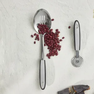 كاراجا ملعقة تقديم فيونا أولوكلو 