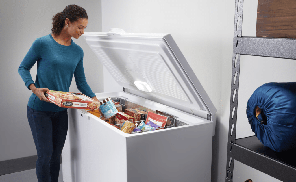 أيهما أفضل: فريزر بطح أم فريزر عامودي؟