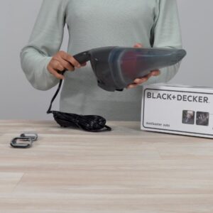 بلاك اند ديكر مكنسة يدوية 12 فولت 