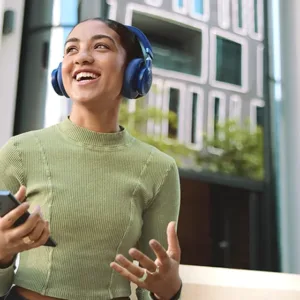 جي بي ال سماعات رأس لاسلكية باللون الأزرق