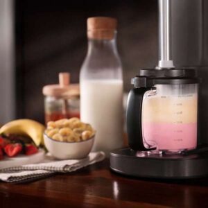 Cecotec Gelatec 2100 ice cream maker with 10 programs, Cream-IN technology, 2.1L total capacity, three 700 ml containers, touch screen, Re-spin function and quick preparation in 5 minutes.