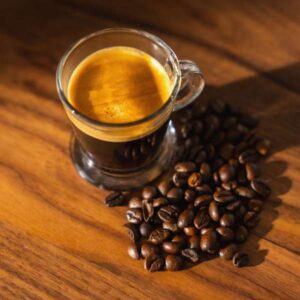 Cremmaet Latte Compact is a fully automatic coffee machine with 19 bar pressure, Thermoblock system, built-in 5 degree grinder, 400 ml milk tank, touch screen and 6 different coffee drinks.