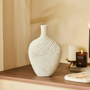 Two thousand white vases
