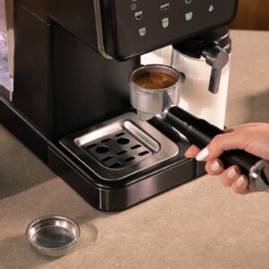 Secotec Semi-Automatic Touchscreen Coffee Machine 1350W
