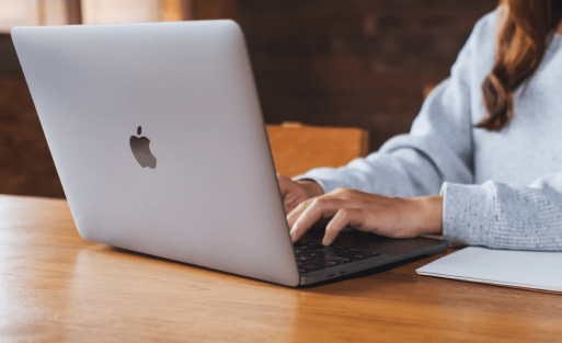 كم سعر الماك بوك في الأردن؟