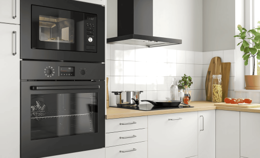 ما هو الفرق بين فرن الميكروويف بشواية وبدون شواية؟